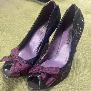 Alfani Purple Pumps
